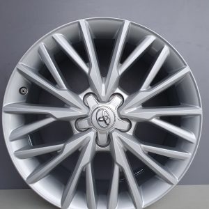 Toyotan alkuperäiset vanteet 5x114,3