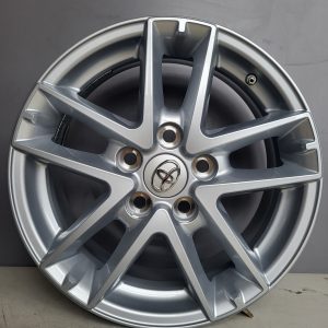 Toyotan alkuperäiset vanteet 16"