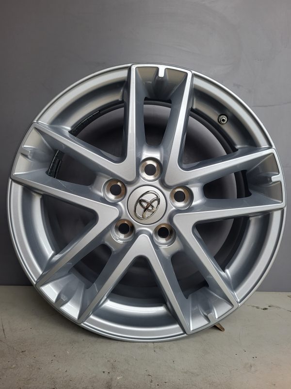 Toyotan alkuperäiset vanteet 16"