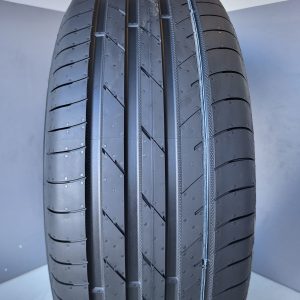 Nokian Black 3 225/45-18