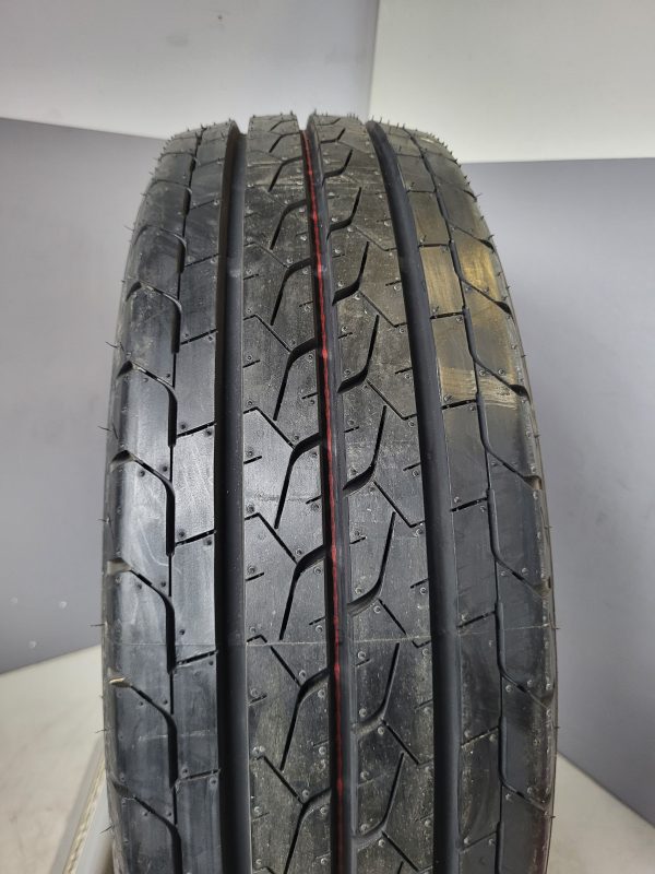 Bridgestone R660 215/70-15c