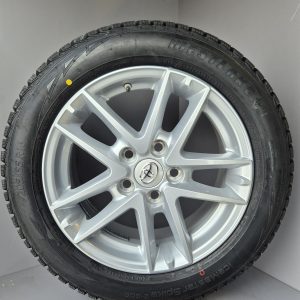 Uusi nastarengassetti Toyota 16"